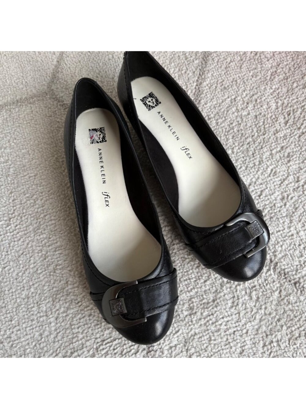 Anne Klein Kitten Wedge Buckle Round Toe 90s Style Chic
